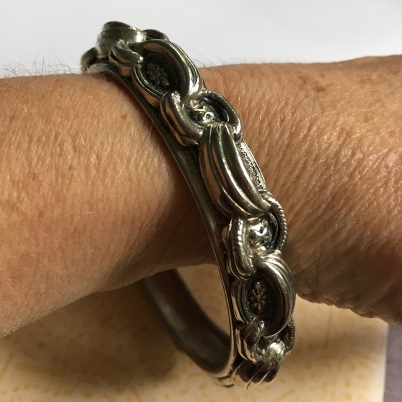 Chunky Silver Tone Heavy Textured Bangle Bracelet - Picture 2 of 8